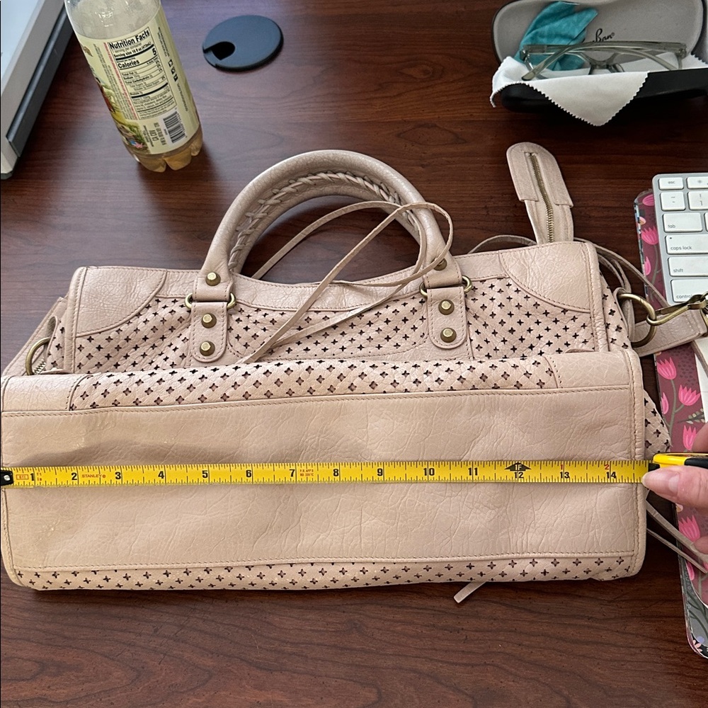 Balenciaga City Bag in Light Pink/Beige - Picture 13 of 16